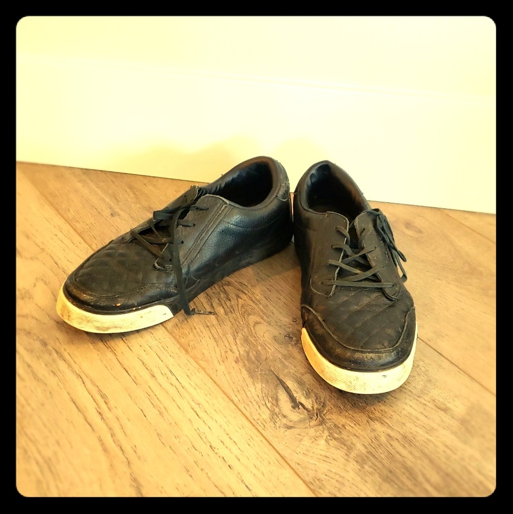 Men's DC sneakers